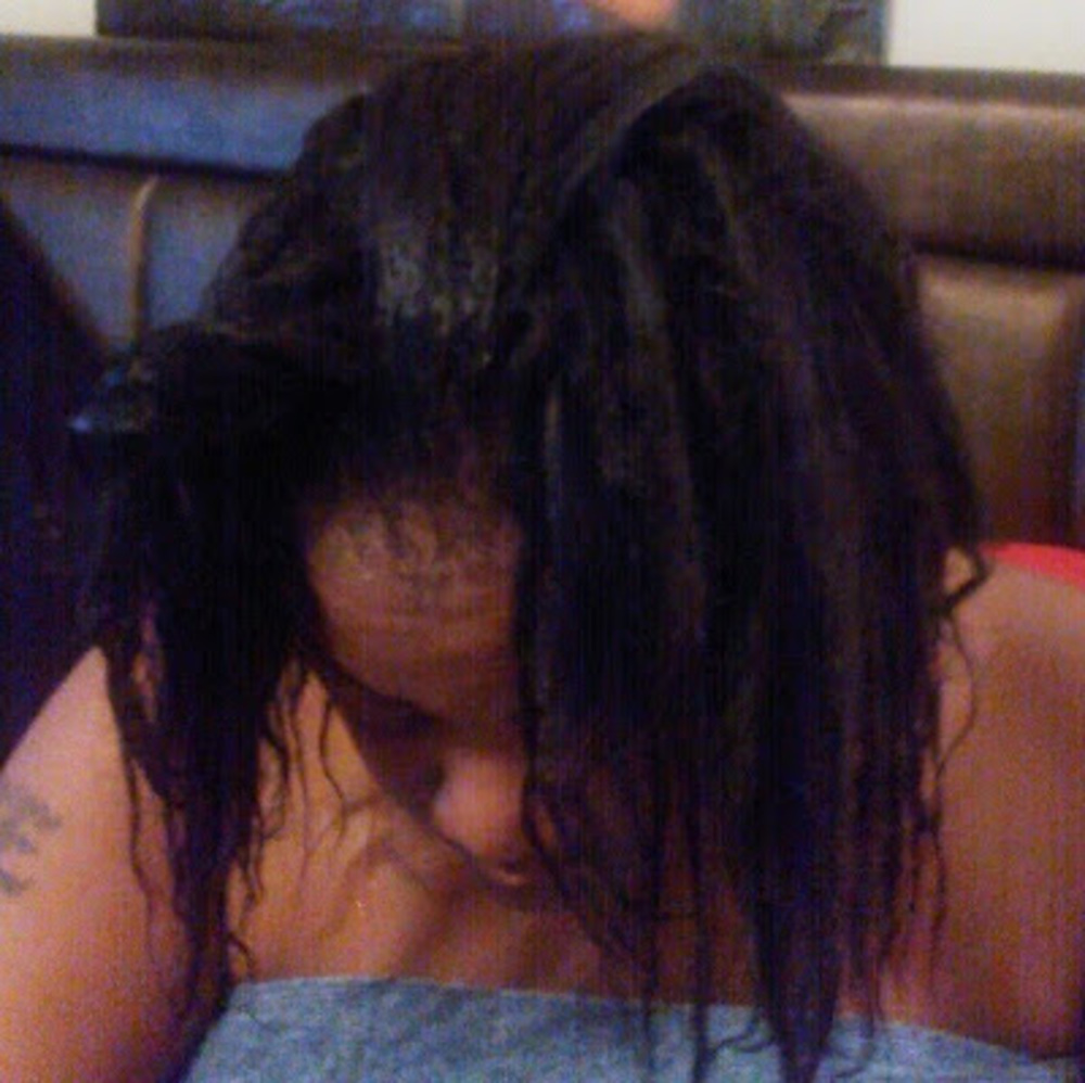 Meet your Posher, Tee